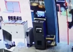 Μπαμπάς- Εγώ δεν την ψάχνω άλλο ψάξτε τη εσείς Μπαμπάς- Εγώ δεν την ψάχνω άλλο ψάξτε τη εσείς